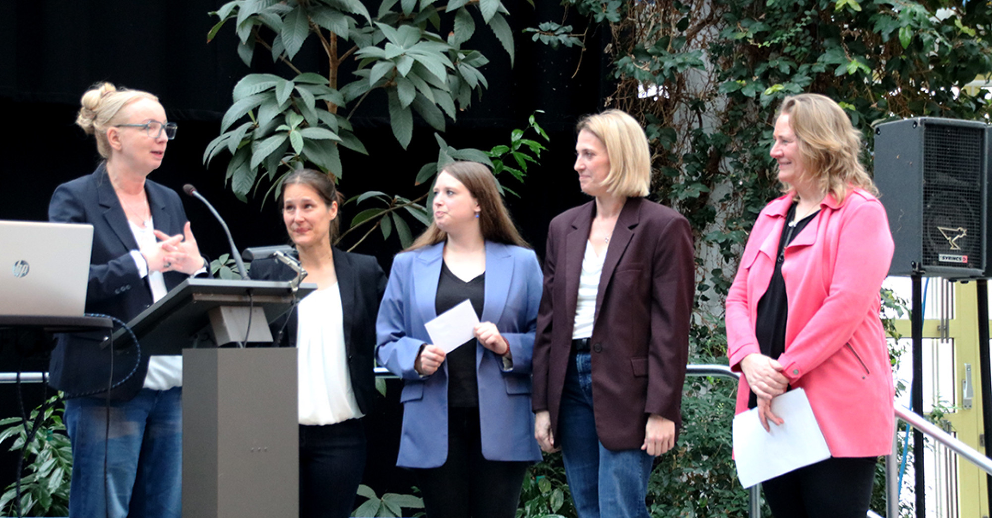 Daniela Müscher, Carolin Pukallus, Julia Rosenkranz, Janet Orlando, Christa Stüve
